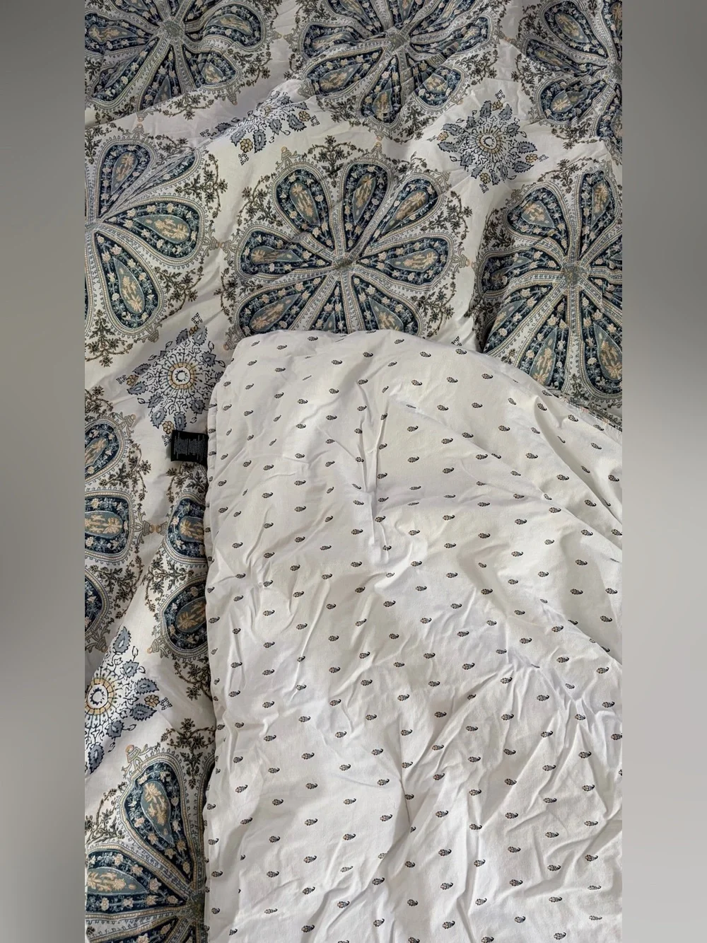 Ralph Lauren Home Blue Medallion Queen Comforter and Pillow Shams Set
